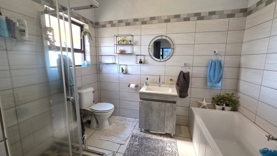 4 Bedroom Property for Sale in Seasons Lifestyle Estate North West